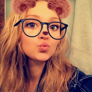 Meet your Posher, Deanna